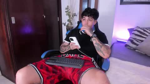 juan_alvarez18 online show from 9, 9, 2025