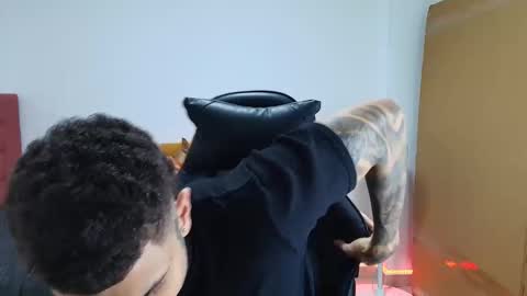 juan_gomez_1 online show from 23, 11, 2025