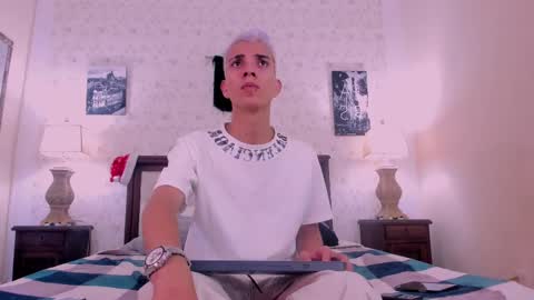 J U A N   L O V E R S online show from 2, 12, 2024