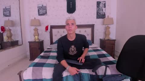 J U A N   L O V E R S online show from 4, 12, 2024