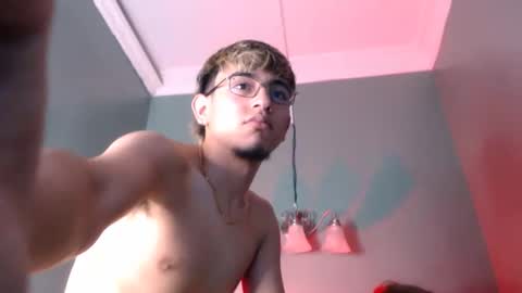 juan_saul1 online show from 11, 5, 2026