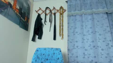 Juan Esteban online show from 5, 2, 2025