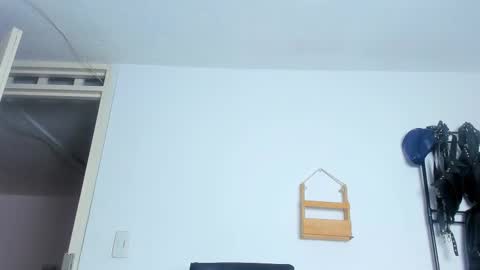 Juan Esteban online show from 1, 10, 2025