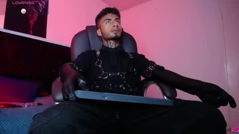 juancamilo66_ online show from 16, 2, 2025