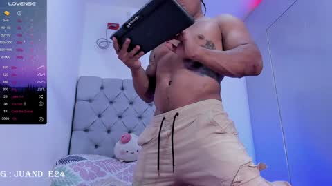 Snapshot of juande_24 chatting on 4, 2, 2025 independent model online show from 4, 2, 2025