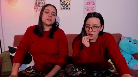 juanitaaa_ online show from 13, 5, 2026