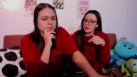 juanitaaa_ online show from 22, 5, 2026