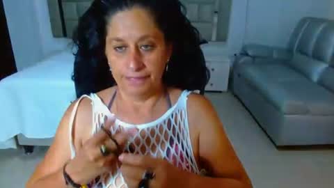 Juanita online show from 4, 8, 2026