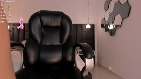 Juanita Clay online show from 20, 2, 2025