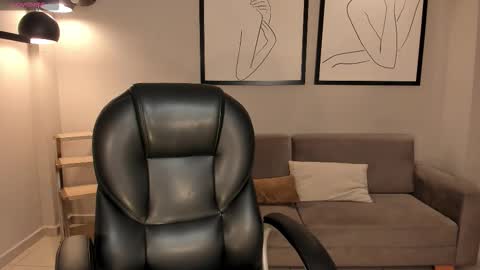 Juanita Clay online show from 8, 10, 2025