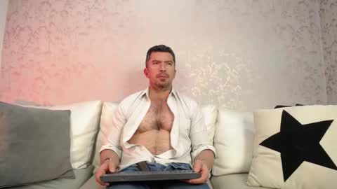 Snapshot of juank_fit45 chatting on 12, 9, 2025 Juan k online show from 12, 9, 2025