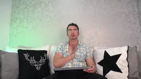 Snapshot of juank_fit45 chatting on 2, 10, 2025 Juan k online show from 2, 10, 2025