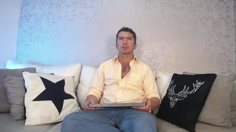 Snapshot of juank_fit45 chatting on 3, 10, 2025 Juan k online show from 3, 10, 2025