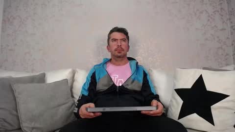 Snapshot of juank_fit45 chatting on 13, 11, 2025 Juan k online show from 13, 11, 2025