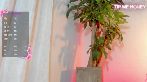 Snapshot of juanmiiss chatting on 3, 2, 2025 Juan Miguel online show from 3, 2, 2025