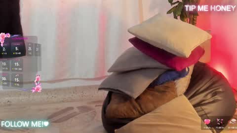 Snapshot of juanmiiss chatting on 11, 2, 2025 Juan Miguel online show from 11, 2, 2025