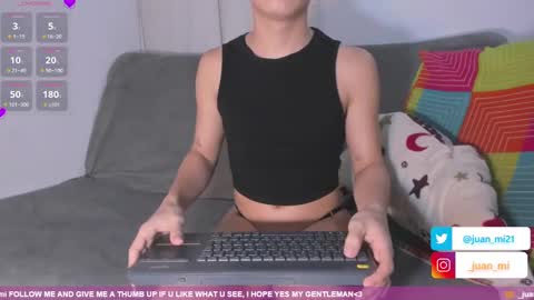 Snapshot of juanmiiss chatting on 4, 11, 2025 Juan Miguel online show from 4, 11, 2025