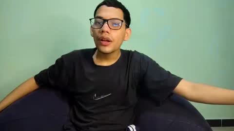 juansuarez204 online show from 6, 1, 2025