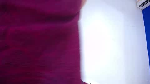 Snapshot of juicy_bignipples18 chatting on 12, 12, 2024 juicy_bignipples18 online show from 12, 12, 2024