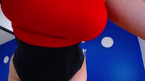 Snapshot of juicy_bignipples18 chatting on 8, 1, 2025 juicy_bignipples18 online show from 8, 1, 2025