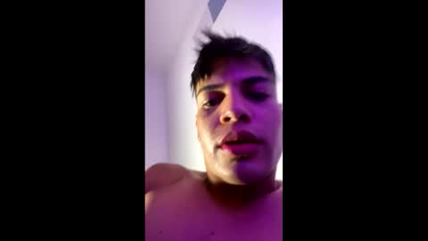 Snapshot of juicy_boy22 chatting on 2, 12, 2024 Miguel online show from 2, 12, 2024