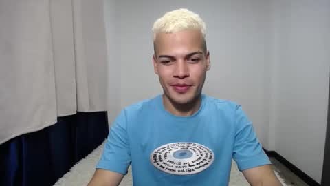 Snapshot of juicy_boy22 chatting on 18, 12, 2025 Miguel online show from 18, 12, 2025