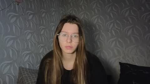 laura online show from 23, 11, 2025