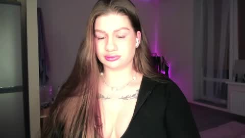 Elena online show from 22, 4, 2026