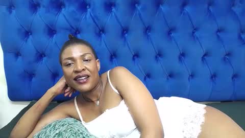 Snapshot of juicykayxxx chatting on 11, 5, 2026 Miss Kay online show from 11, 5, 2026