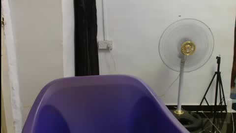 juicyxpink online show from 23, 4, 2026