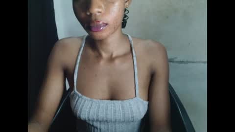 juicyxpussyxx online show from 27, 7, 2026