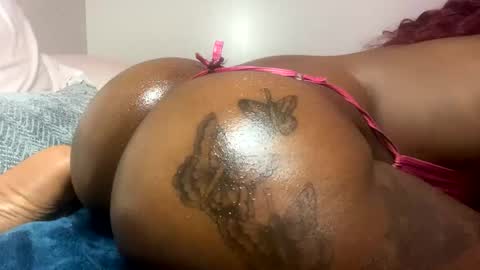 juicyy_mochaa online show from 17, 1, 2026