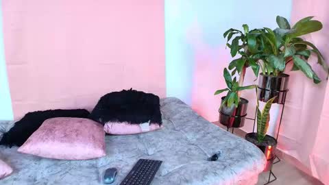 Snapshot of jules_n_gia chatting on 30, 9, 2025 Jules and Gia online show from 30, 9, 2025