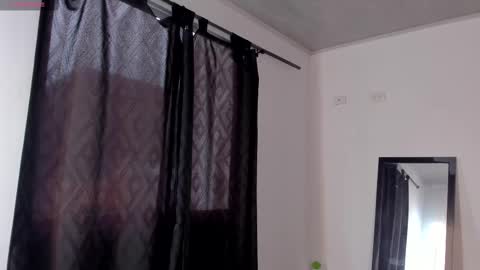 Snapshot of juli_hairy chatting on 6, 3, 2025 Juli Modelo Independiente online show from 6, 3, 2025