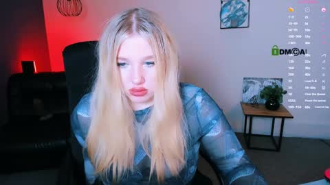 juli kisss online show from 30, 12, 2024