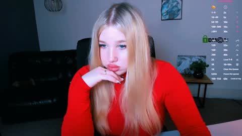 juli kisss online show from 3, 1, 2025