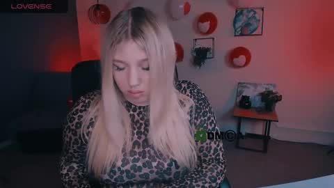 juli kisss online show from 21, 2, 2025