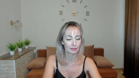 julia__cherry_ online show from 8, 12, 2024