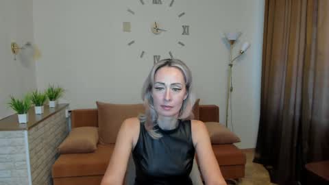 julia__cherry_ online show from 16, 1, 2025