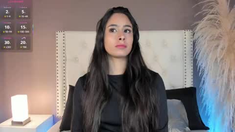 Snapshot of julia_martinezz_ chatting on 29, 4, 2026 J U L IA M A R T I N E Z online show from 29, 4, 2026
