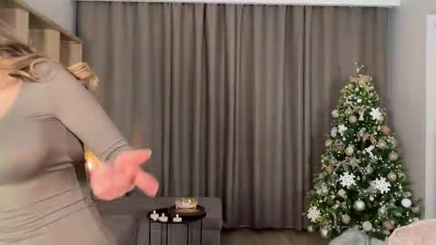 Julia R Le online show from 13, 1, 2026