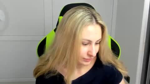 Julia online show from 3, 7, 2026