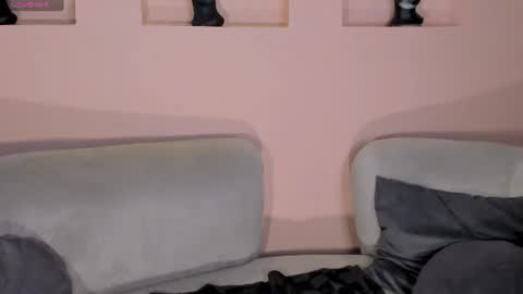 Julia  online show from 17, 7, 2026