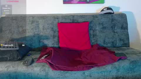 Julian independent model online show from 9, 1, 2026