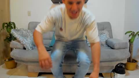 julian_wallace online show from 21, 1, 2025