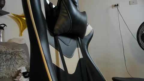 julian_wallace online show from 17, 9, 2025