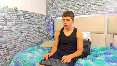 julian online show from 18, 10, 2025