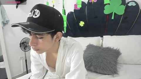 Snapshot of julian_xp chatting on 4, 3, 2026 Julian online show from 4, 3, 2026