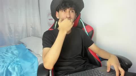 Julian online show from 28, 4, 2026