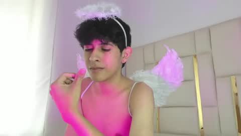 Julian online show from 10, 6, 2026